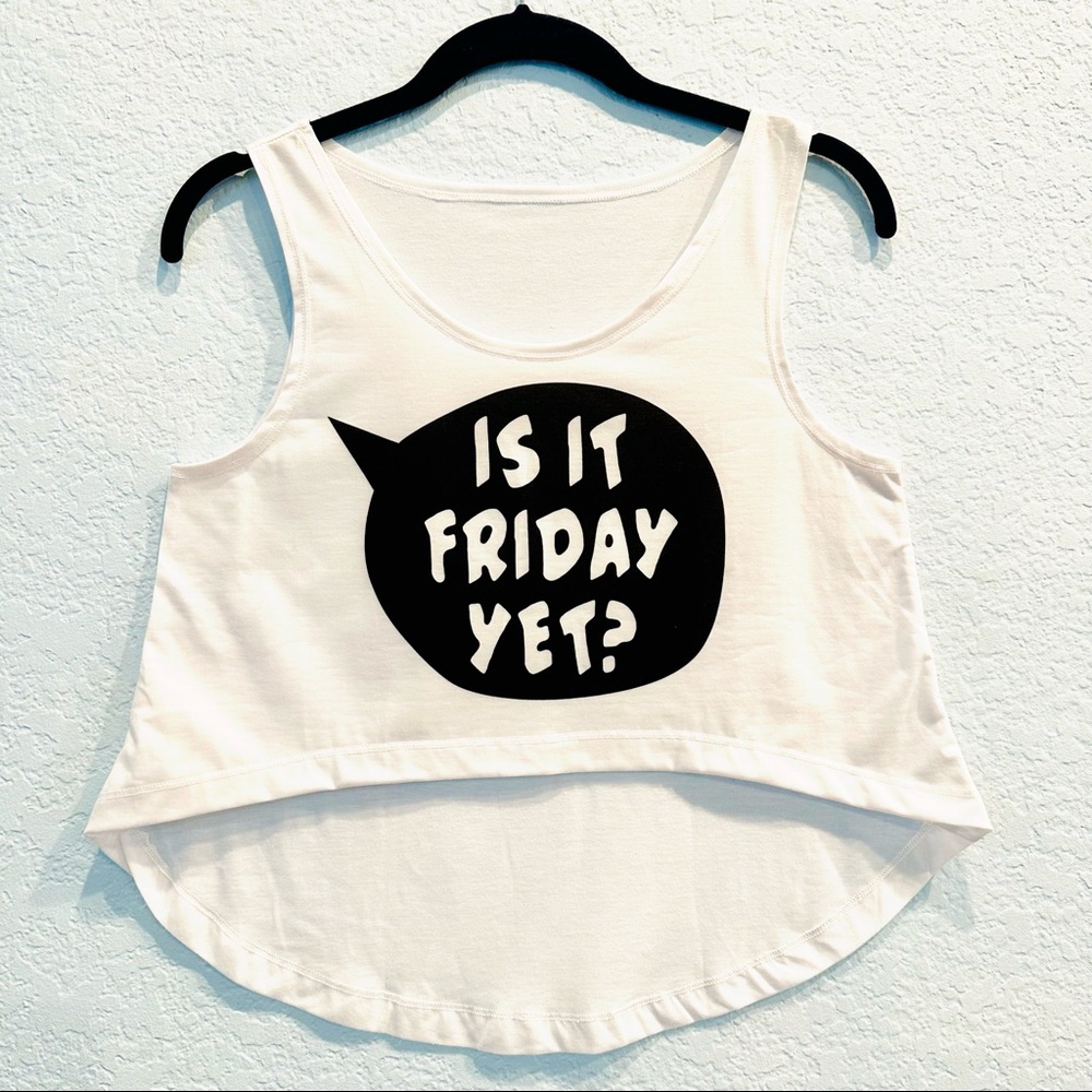 NEW WITHOUT TAG Letter Printed Women’s Cropped T-shirt, Casual Top, Size M